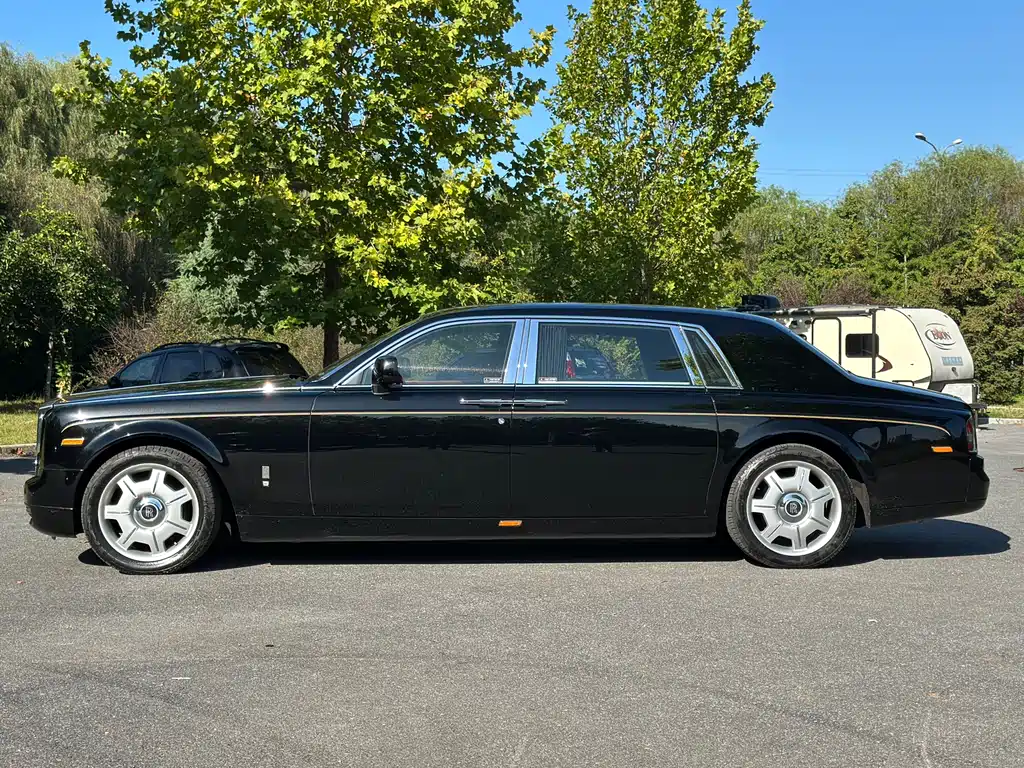 Phantom 6.7 L Extended EWB