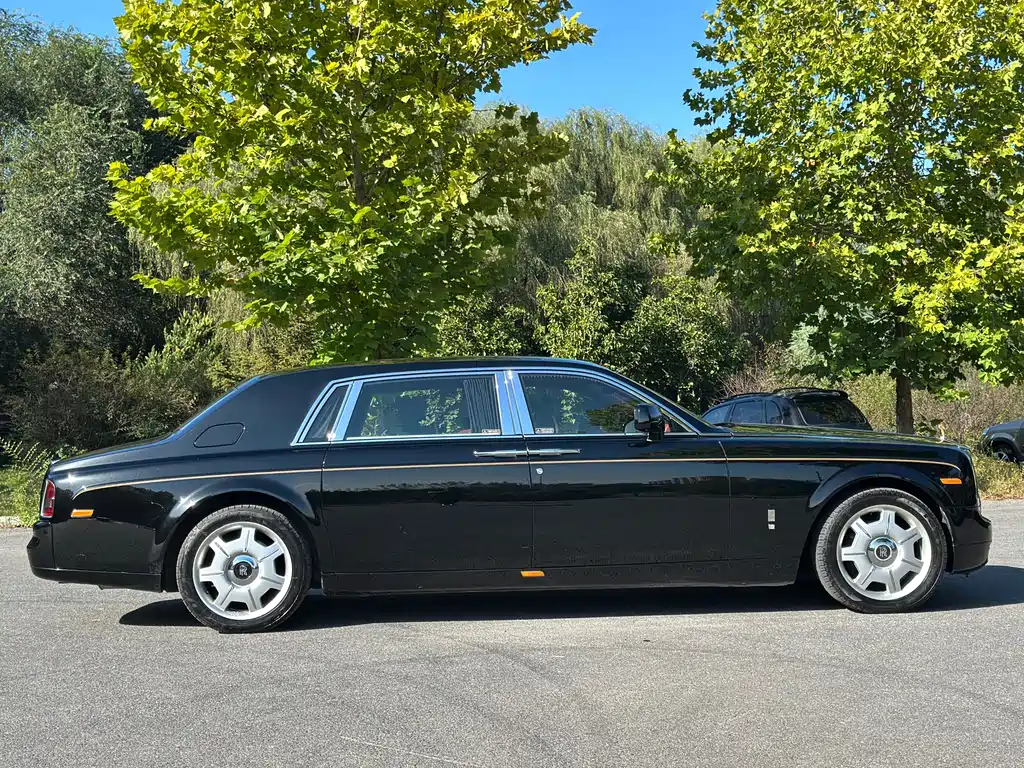 Phantom 6.7 L Extended EWB
