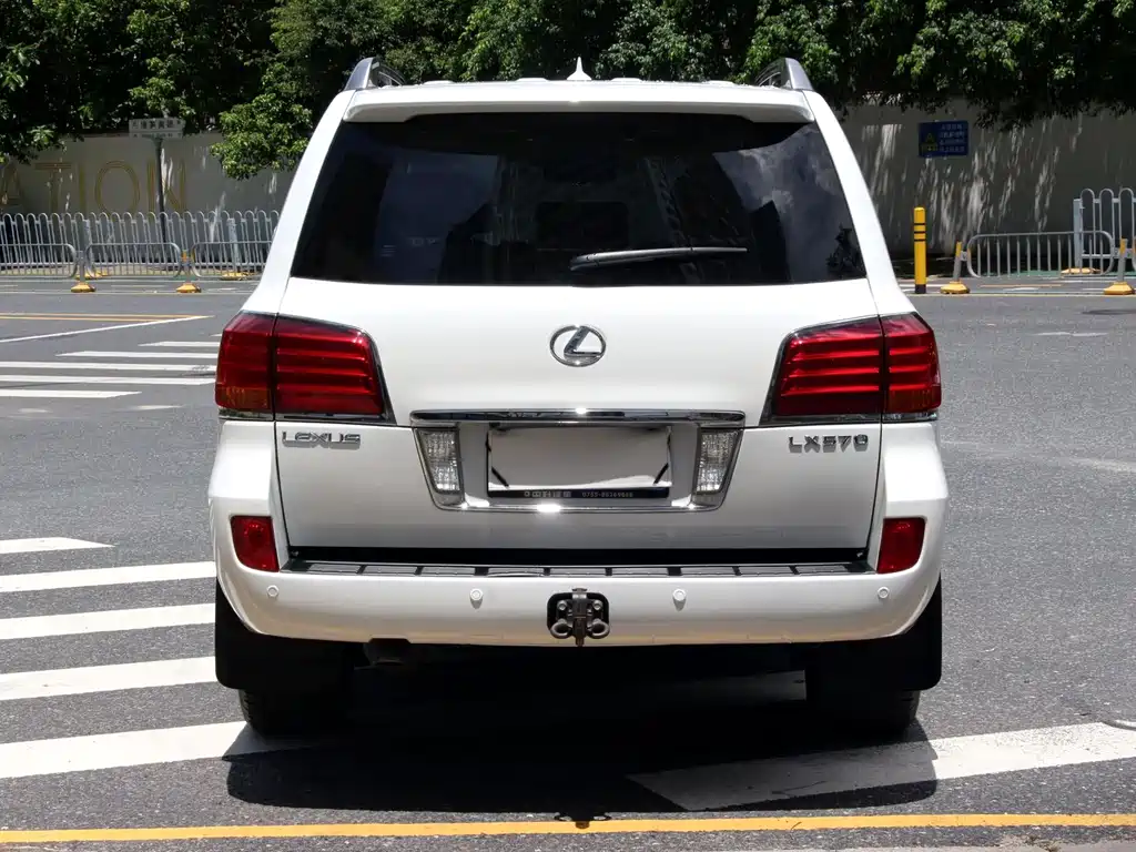Lexus LX 570