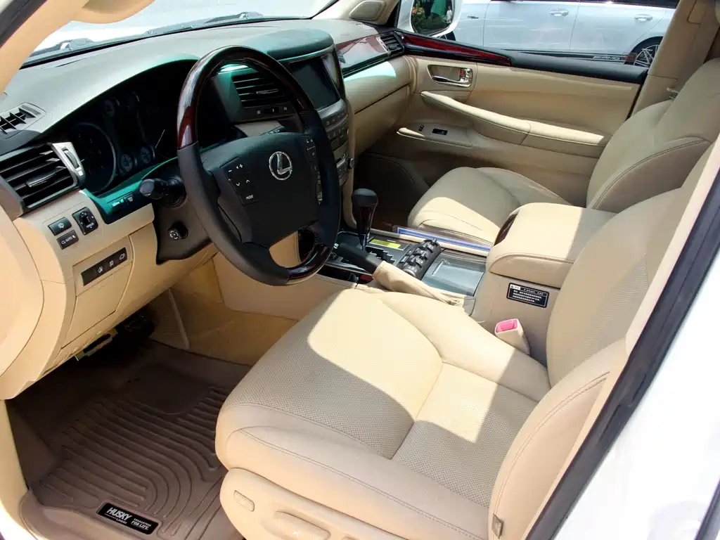 Lexus LX 570
