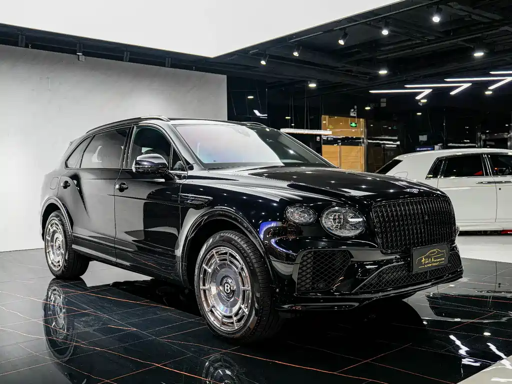 Bentayga 4.0 T V8 LWB Range