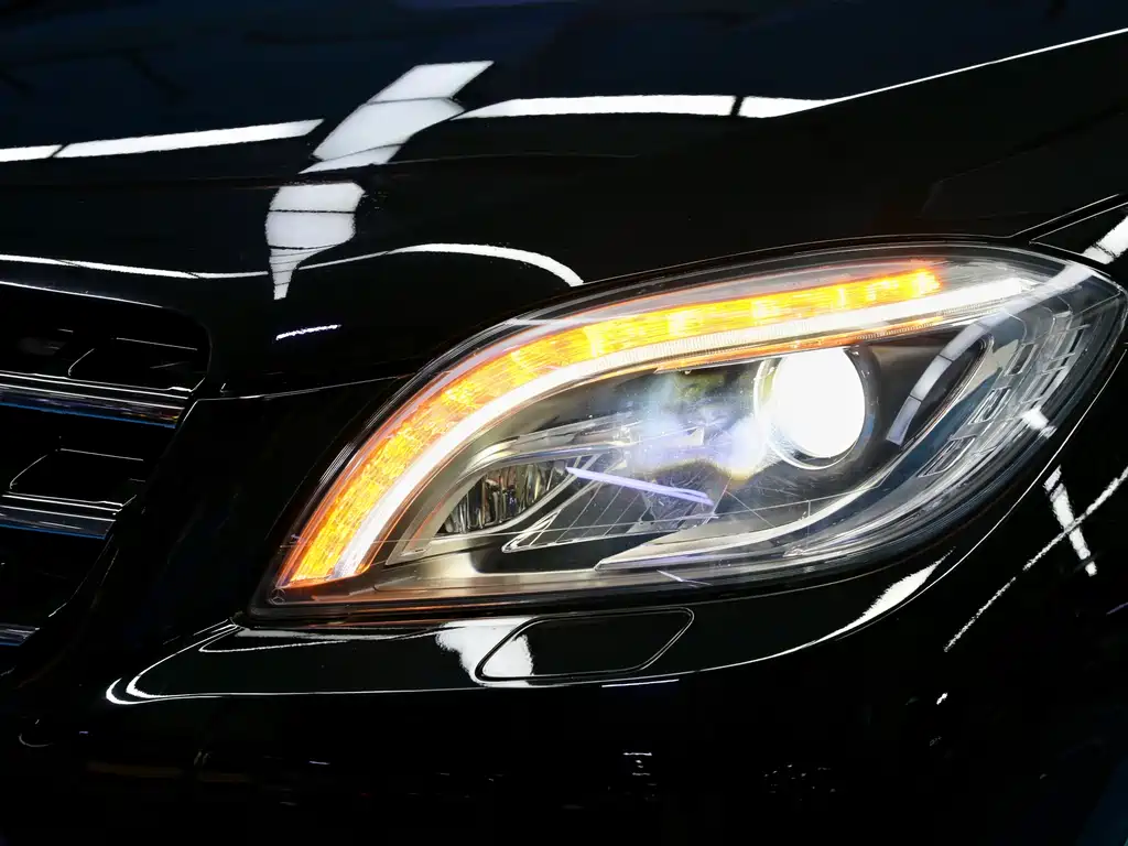 Mercedes-Benz M-Class ML 300