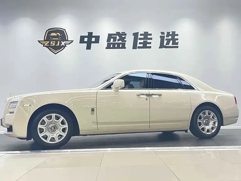 Rolls-Royce Ghost 6.6 T Standard