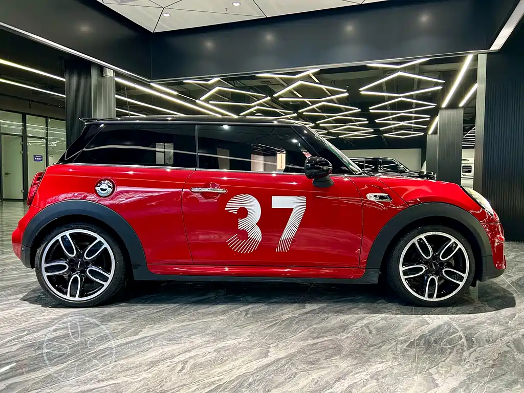 MINI 2.0 T COOPER S Racer