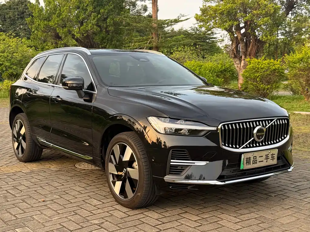 Volvo XC60 PHEV T8 PHEV Long Range 4 WD Smart Vision Luxury