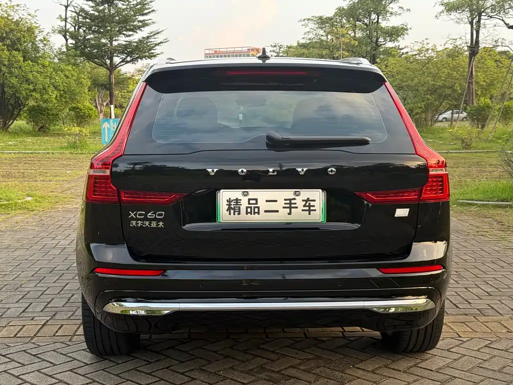 Volvo XC60 PHEV T8 PHEV Long Range 4 WD Smart Vision Luxury