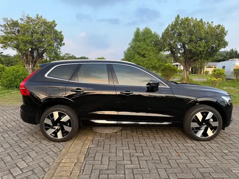 Volvo XC60 PHEV T8 PHEV Long Range 4 WD Smart Vision Luxury