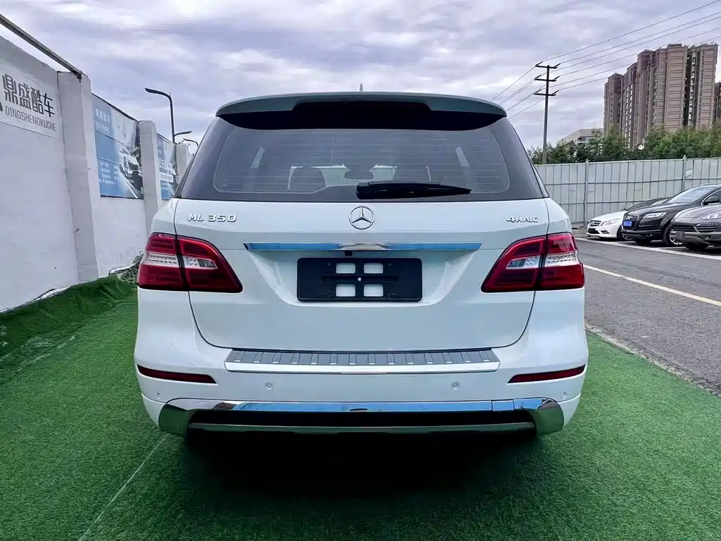 Mercedes-Benz M-Class ML 300