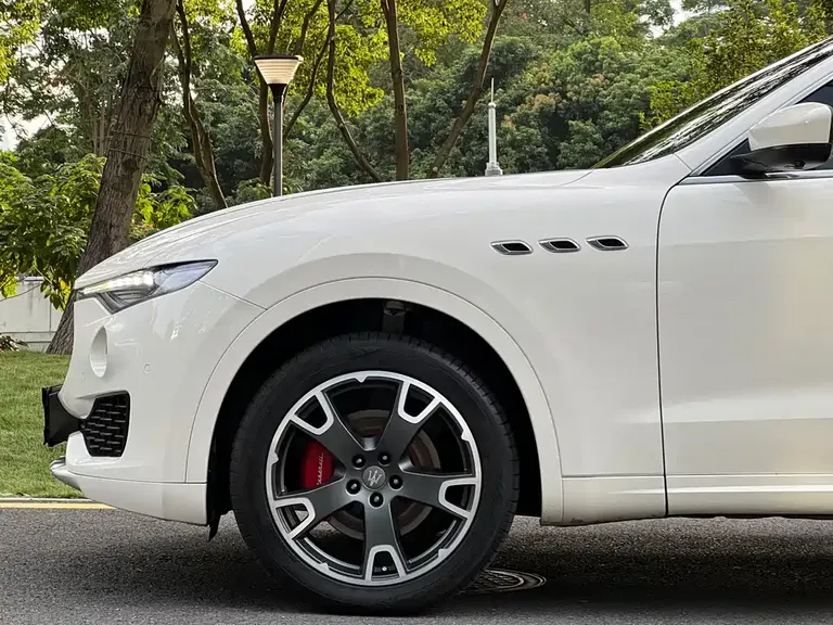 Maserati Levante 3.0 T Standard