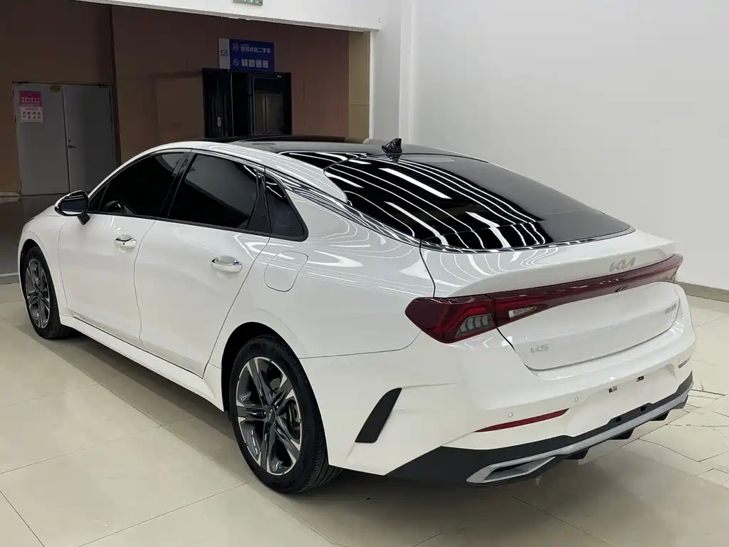 Kia K5 270 T CVVD Refreshed