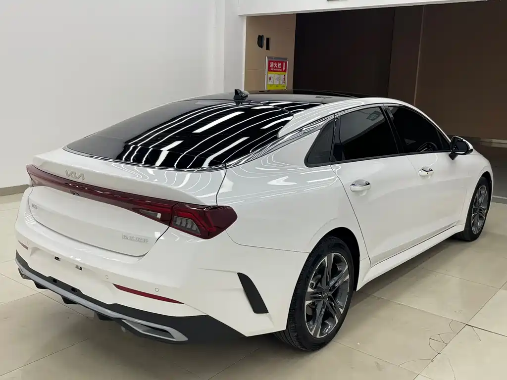 Kia K5 270 T CVVD Refreshed