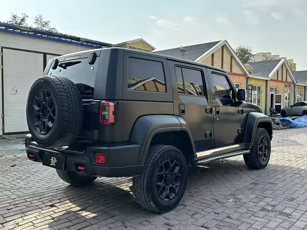 BAIC BJ40 2.0 D Auto 4 WD Blade Hero Swordsman