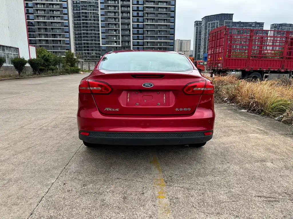 Focus Sedan 1.6 L Auto Style
