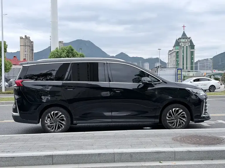 Maxus G50 PLUS 1.5 T Auto Navigator