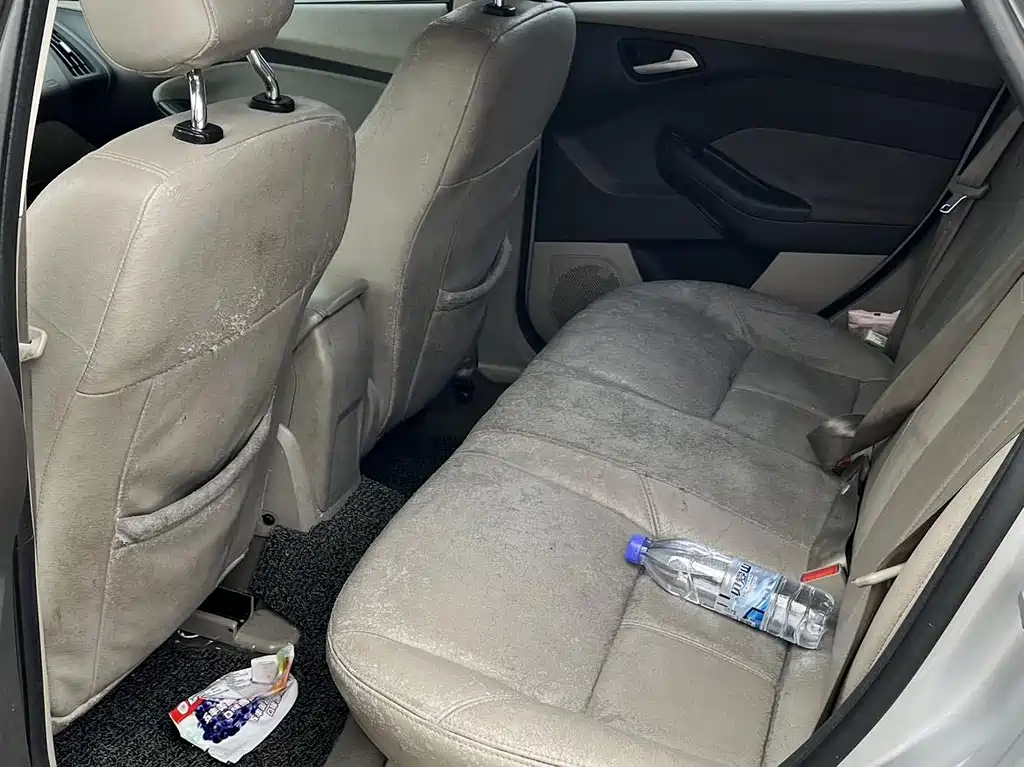 Focus Sedan 1.6 L Auto Comfort