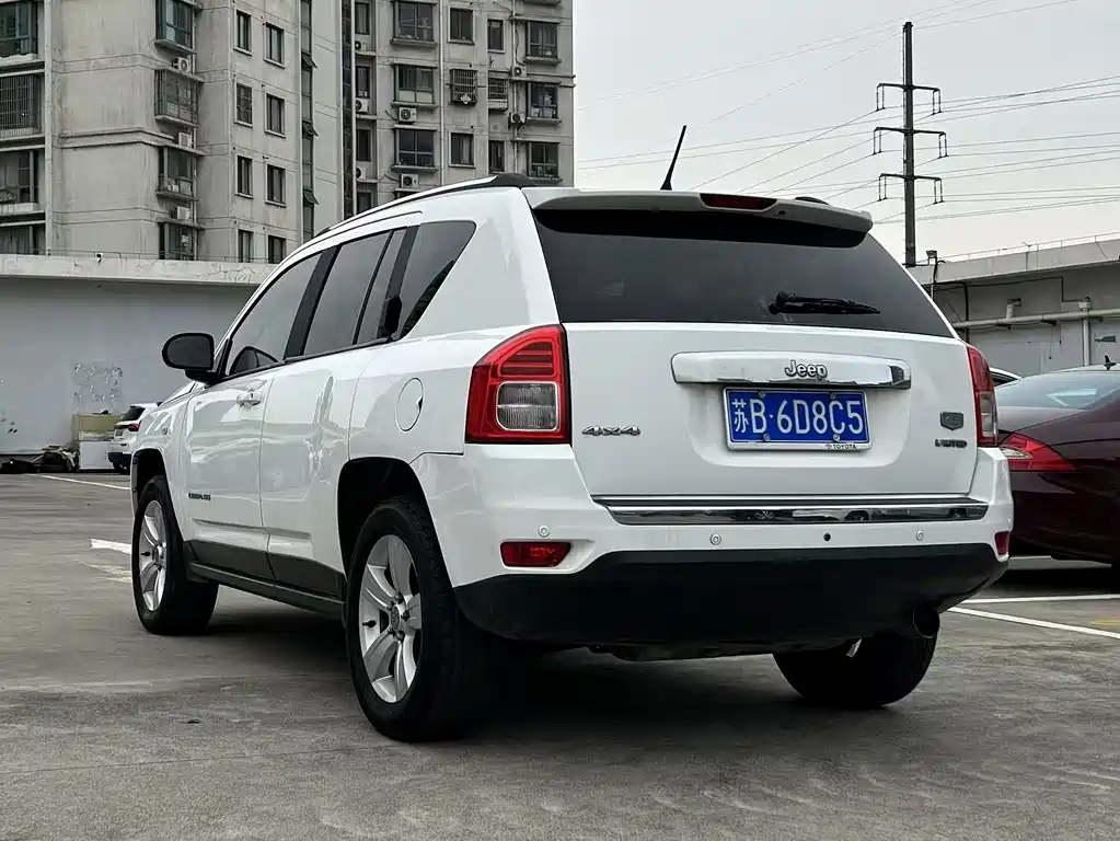Compass (Import) 2.4 L 4 WD Sport