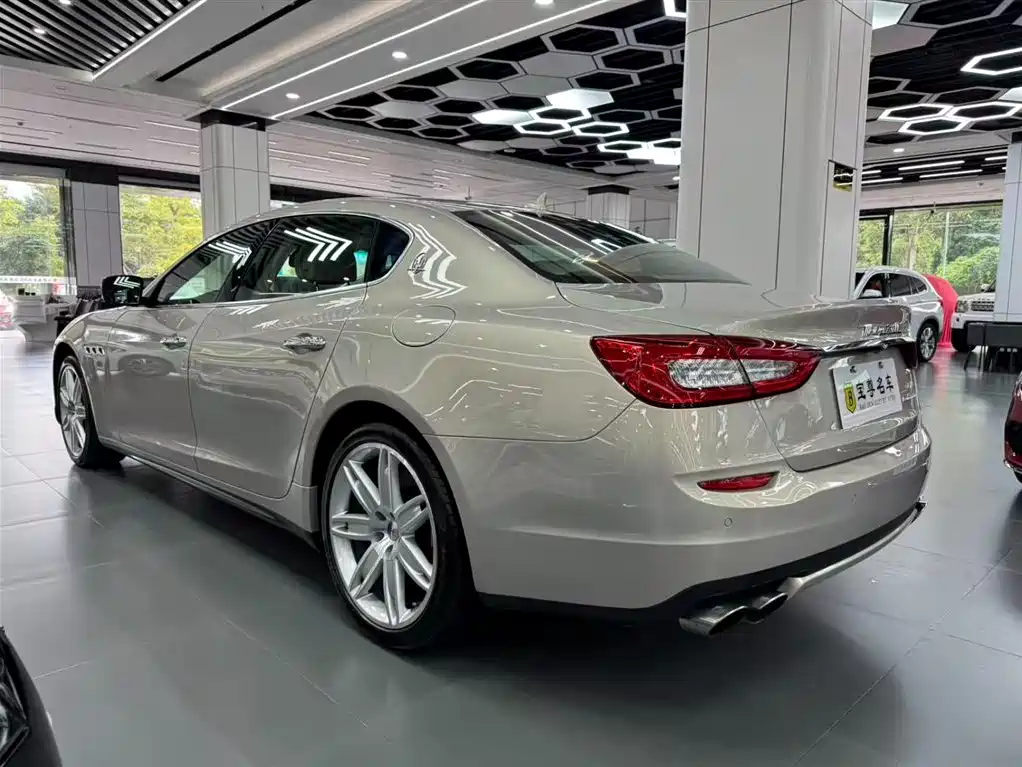Quattroporte 3.0 T Standard