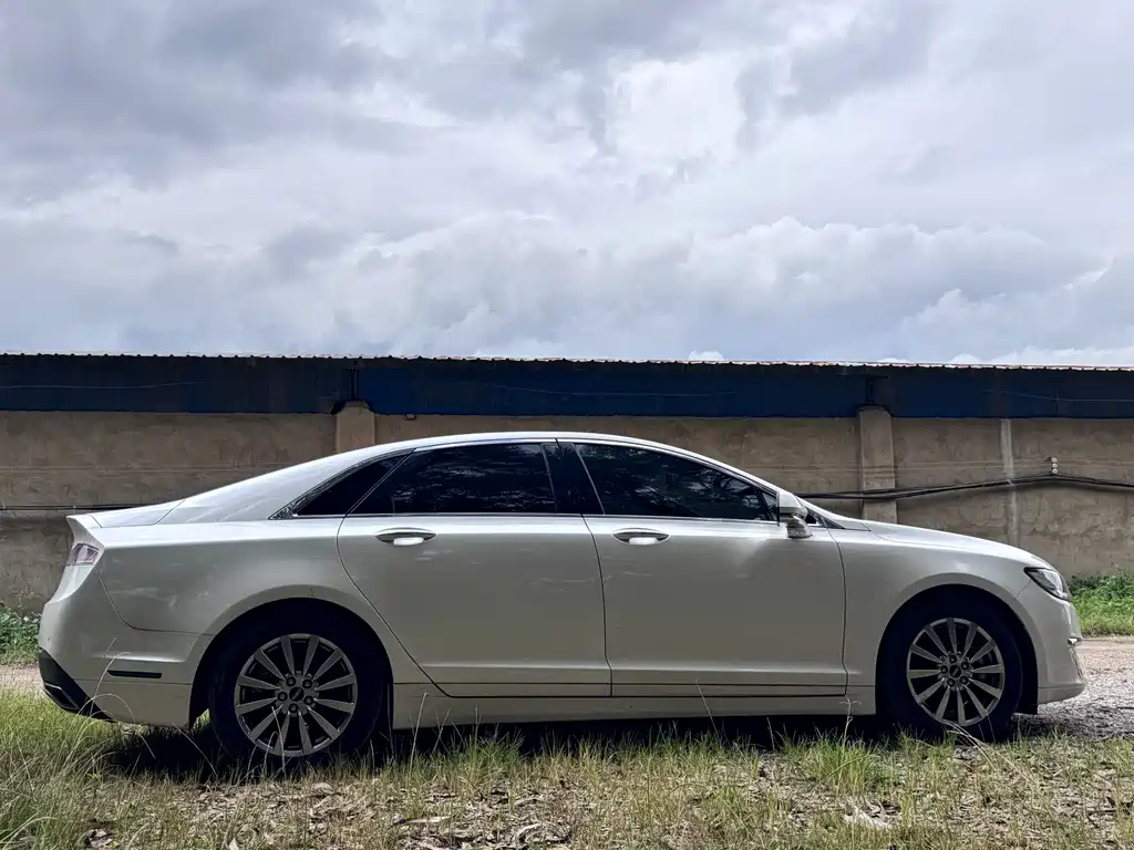 Lincoln MKZ 2.0 T Premium CN-VI