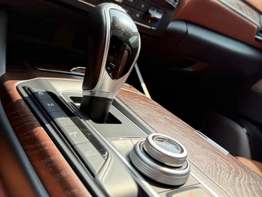 Levante 3.0 T Standard