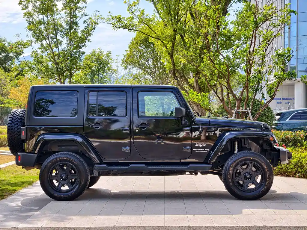 Wrangler 3.0 L Sahara 4-door Comfort Enjoyment