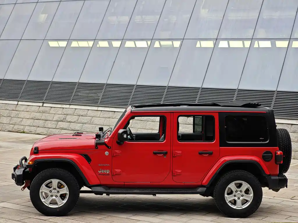 Wrangler 2.0 T Sahara 4-door Electric Convertible CN-VI
