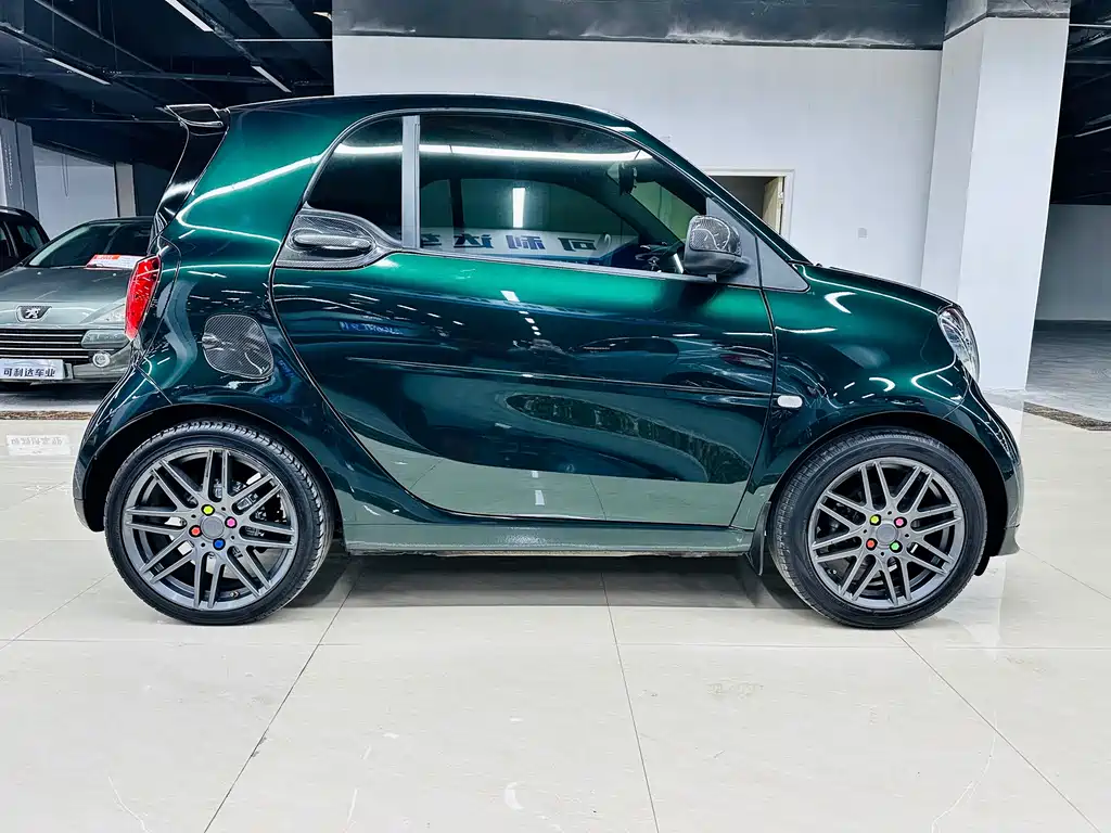 smart fortwo 0.9 T 66 kW 20 Anniversary Special Edition CN-V