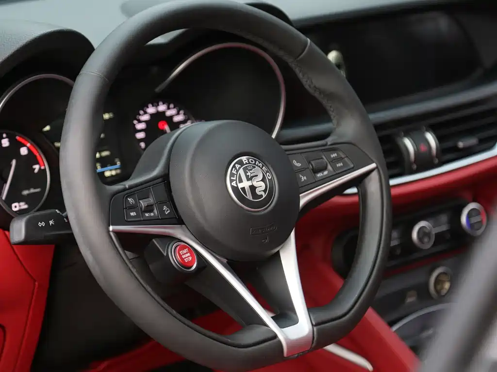 Stelvio 2.0 T 200 HP Luxury