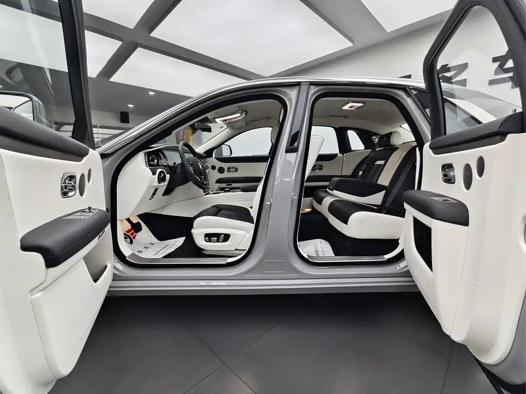 Ghost 6.7 T Standard Wheelbase