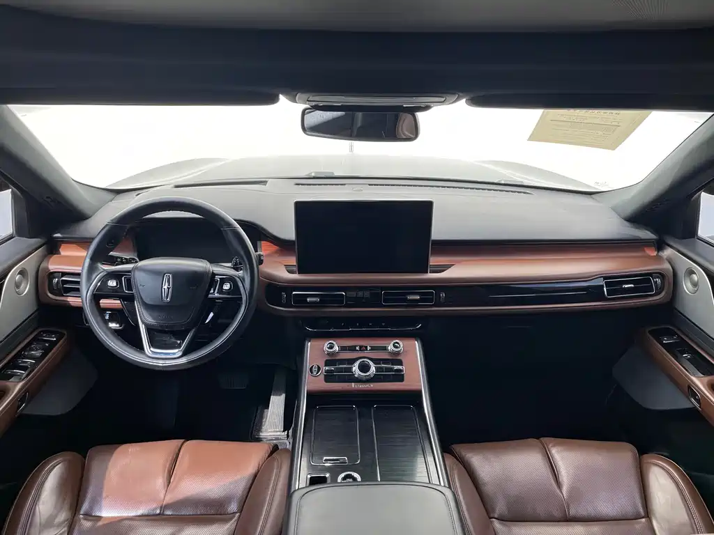 Aviator 3.0 T V6 4 WD Executive