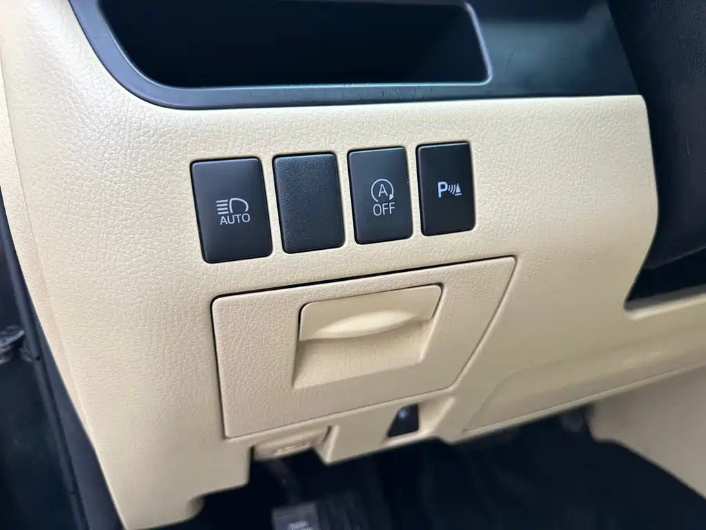 Highlander 2.0 T 4 WD Luxury 7-seat CN-VI