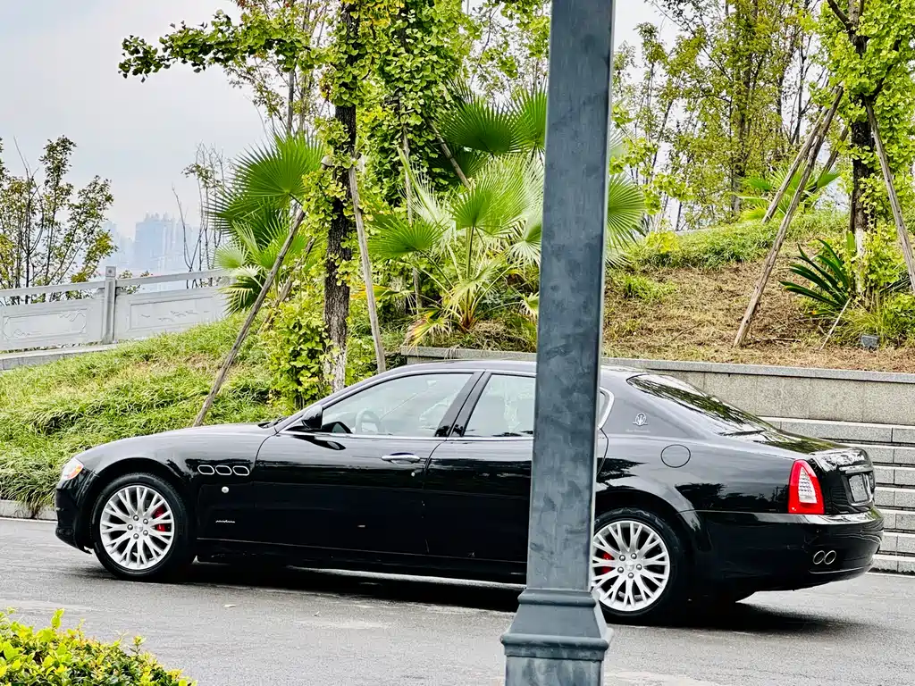 Quattroporte 4.2 L Elite