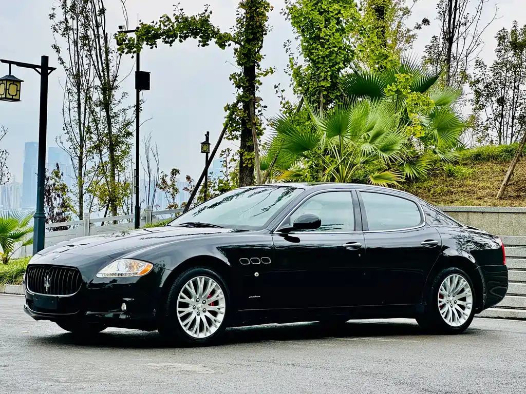 Quattroporte 4.2 L Elite