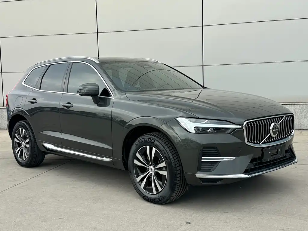 Volvo XC60 B5 4 WD Smart Ease Luxury