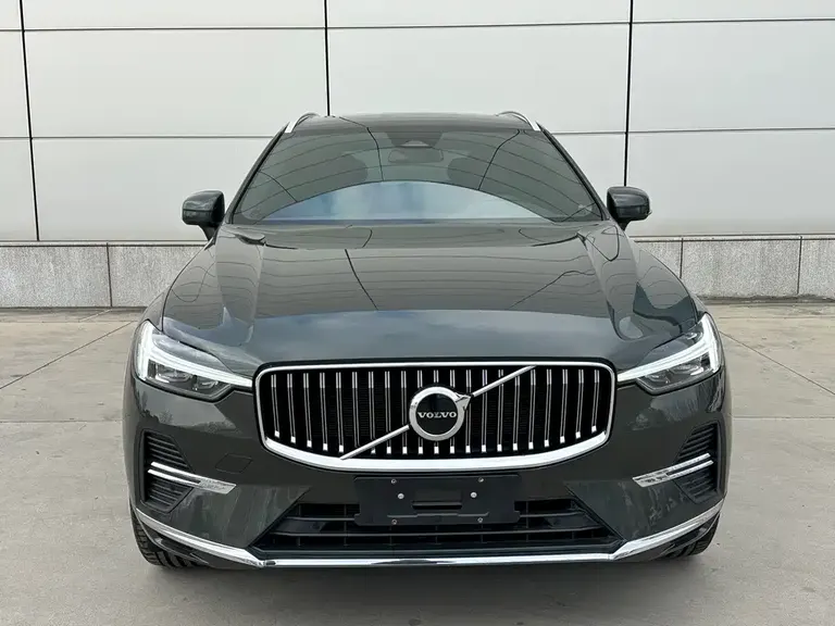 Volvo XC60 B5 4 WD Smart Ease Luxury