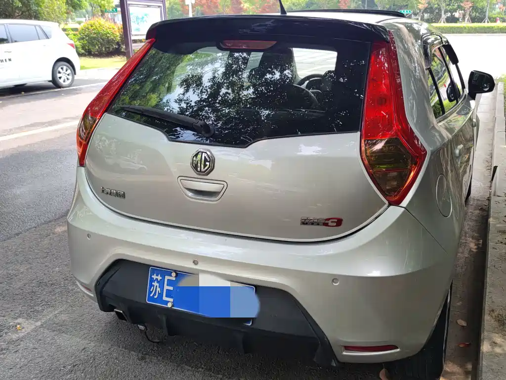 MG 3 1.5 L AMT Luxury