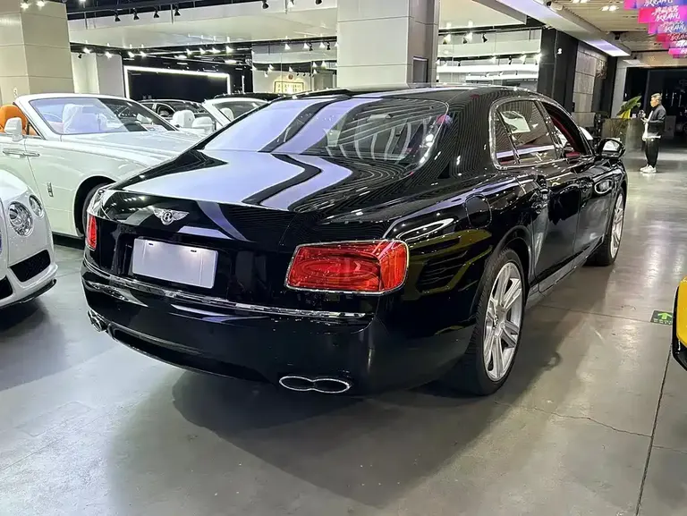 Bentley Flying Spur 4.0 T V8 Standard