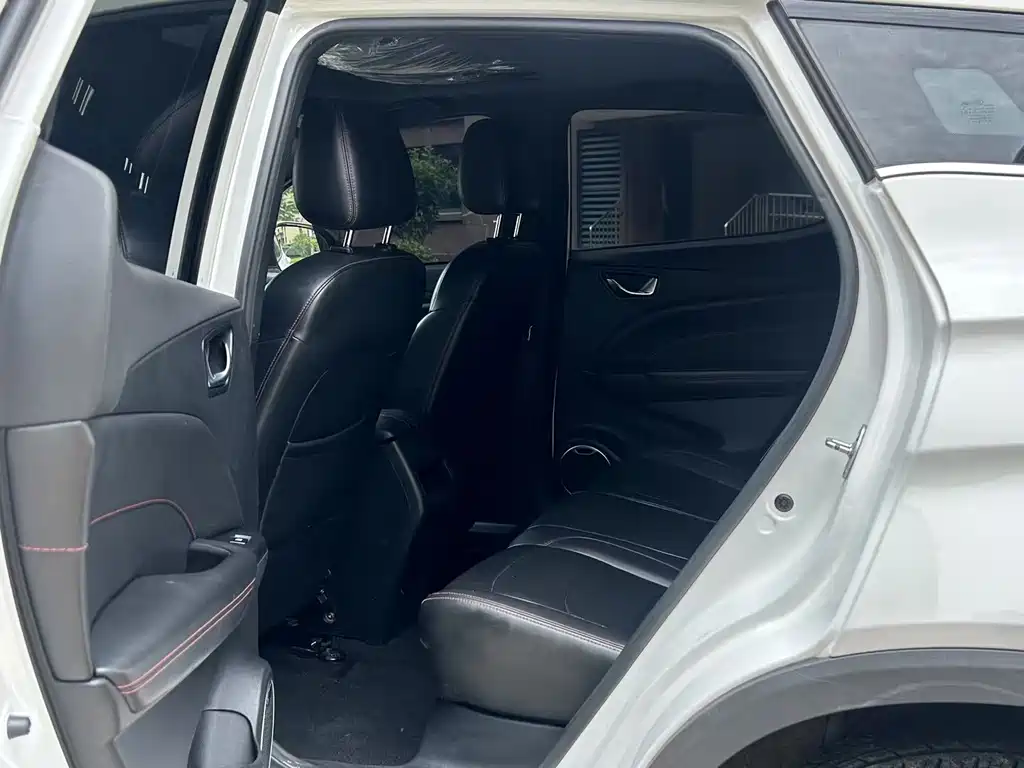 Fengguang 500 1.5 T CVT Smooth Enjoyment
