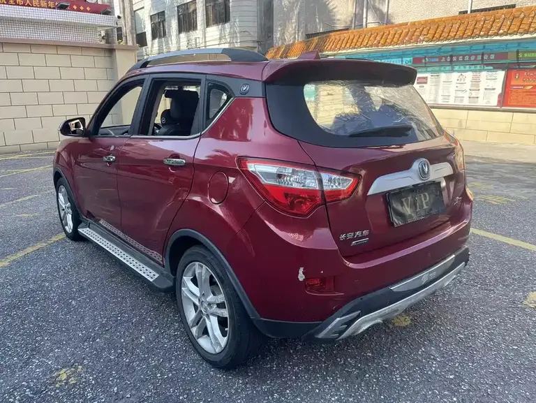 Changan CS35 1.6 L Auto Luxury CN-V