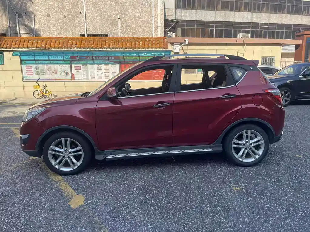Changan CS35 1.6 L Auto Luxury CN-V