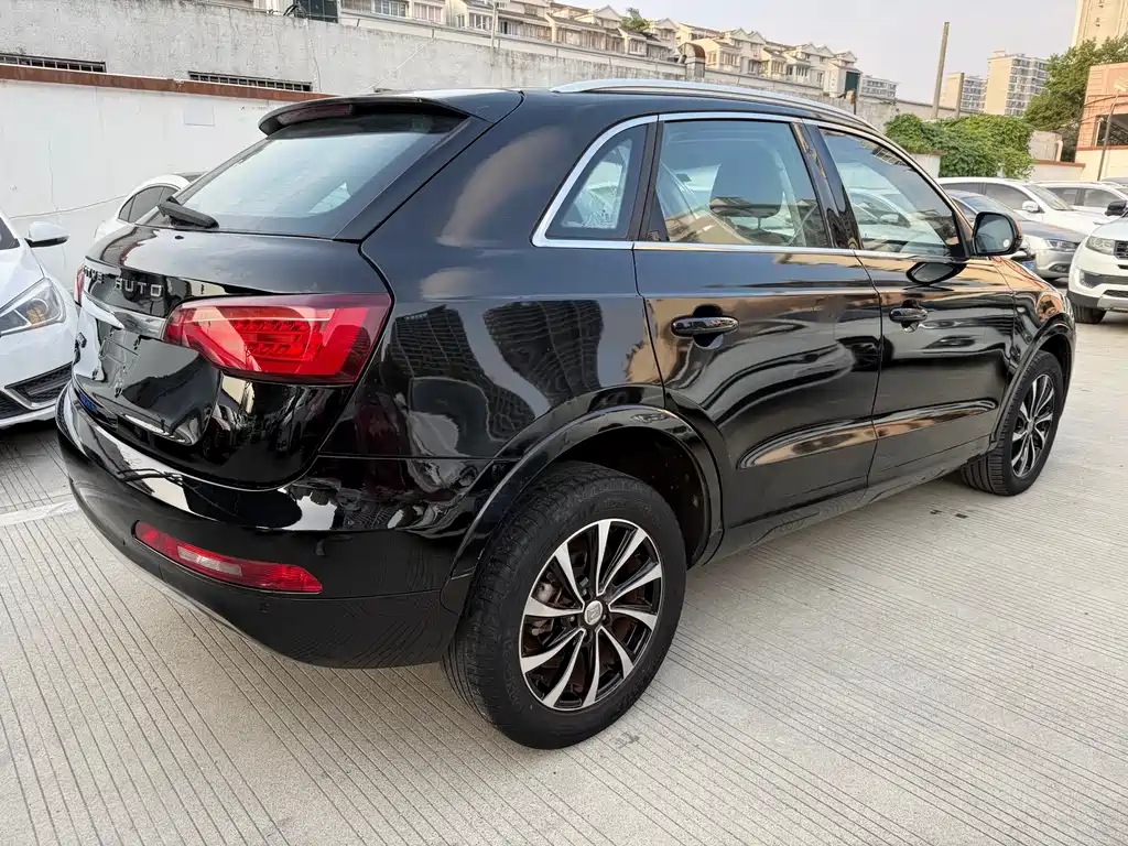 Zotye SR7 1.5 T CVT Rubik Heart