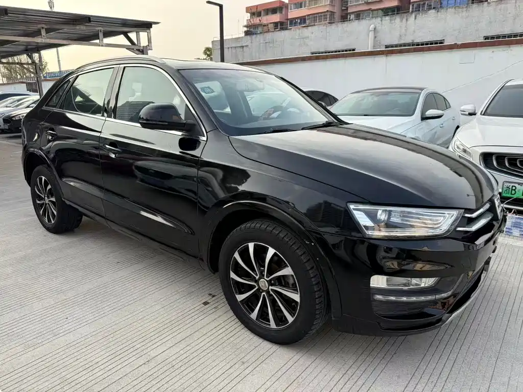 Zotye SR7 1.5 T CVT Rubik Heart