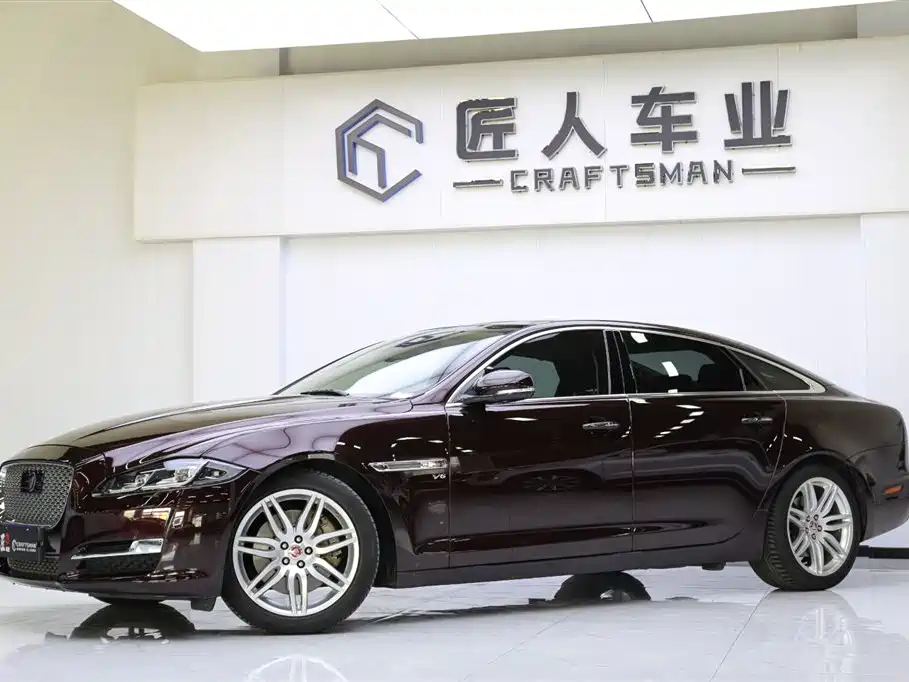 Jaguar XJ XJL 3.0 SC 2 WD Graceful Business