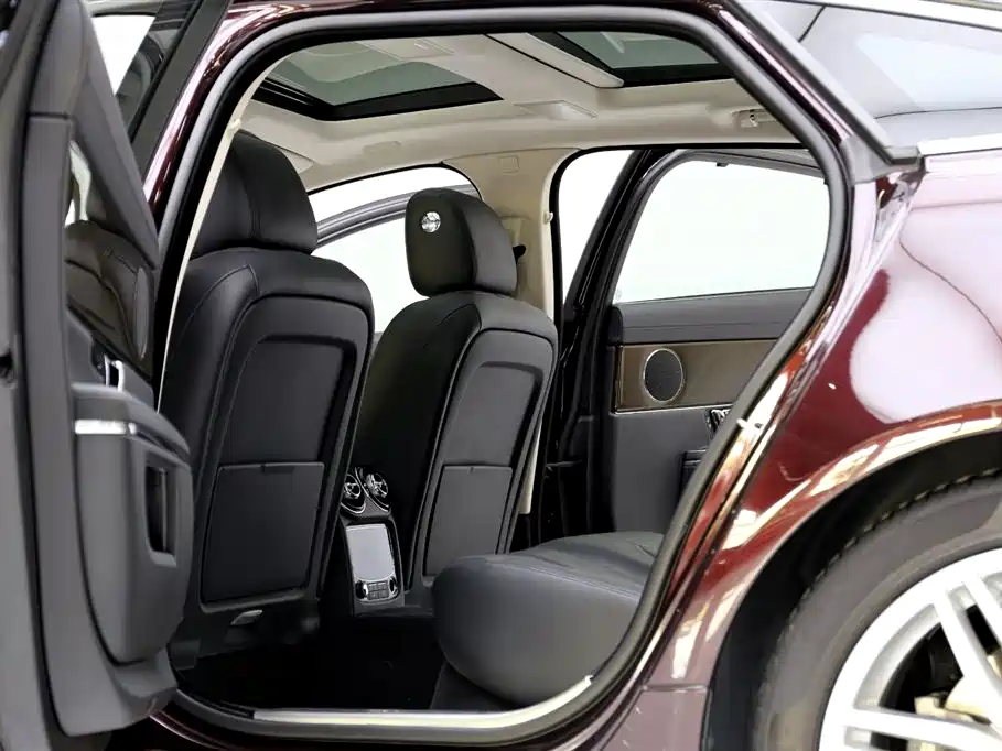 Jaguar XJ XJL 3.0 SC 2 WD Graceful Business