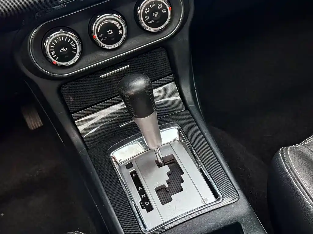 Lancer EX Zhishang 1.8 L CVT Luxury