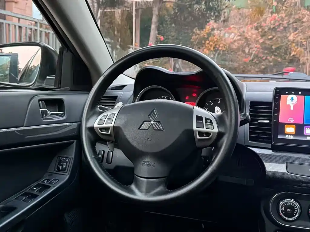 Lancer EX Zhishang 1.8 L CVT Luxury