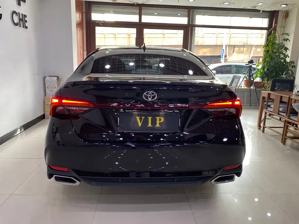 Avalon 2.5 L Luxury