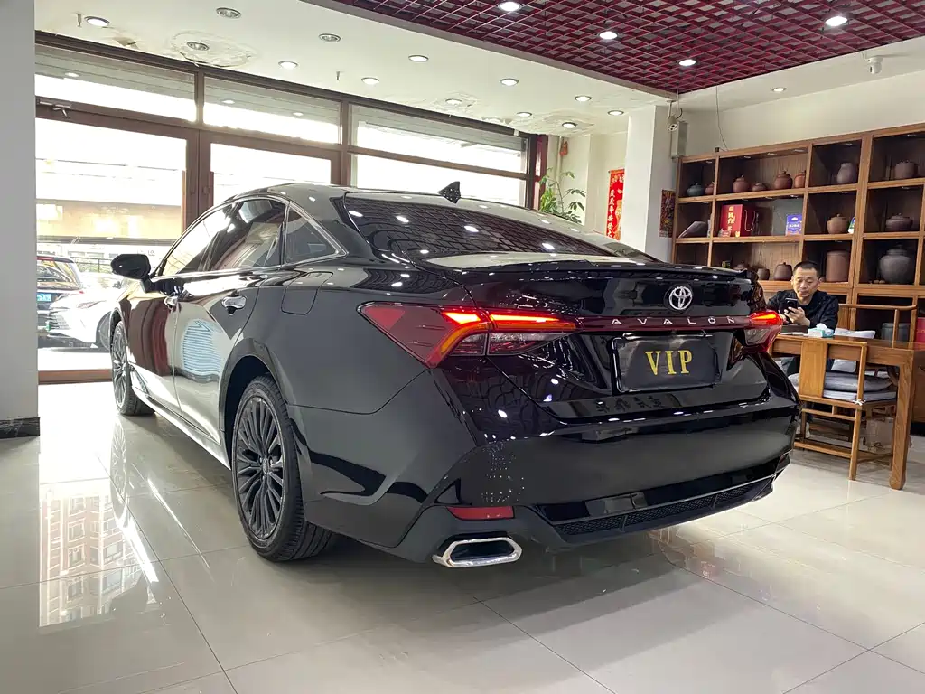 Avalon 2.5 L Luxury