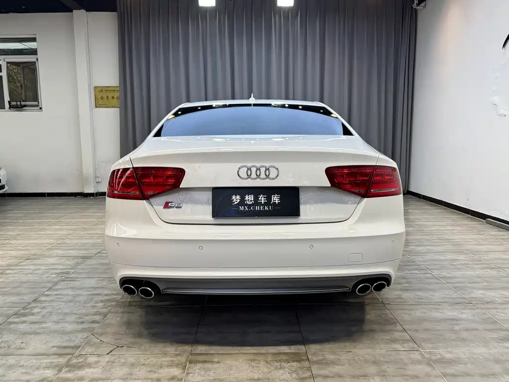 Audi S8 S8 4.0 TFSI quattro