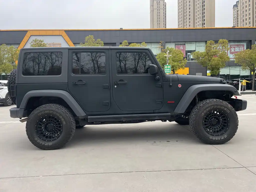 Wrangler 3.0 L Sahara 4-door Comfort Enjoyment