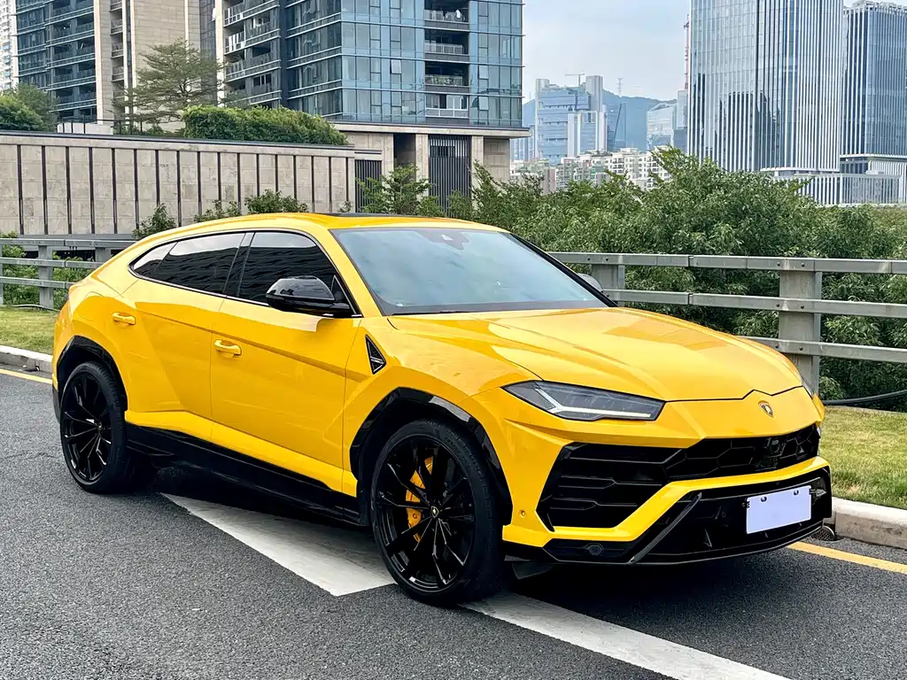 Urus 4.0 T V8